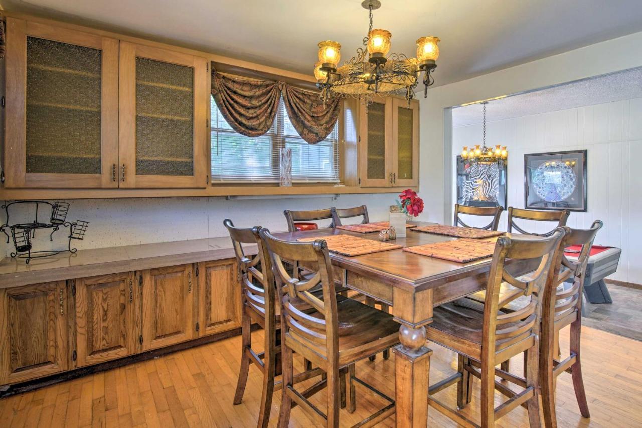 Bright Springfield Home Walk To Nature Center! Exterior foto