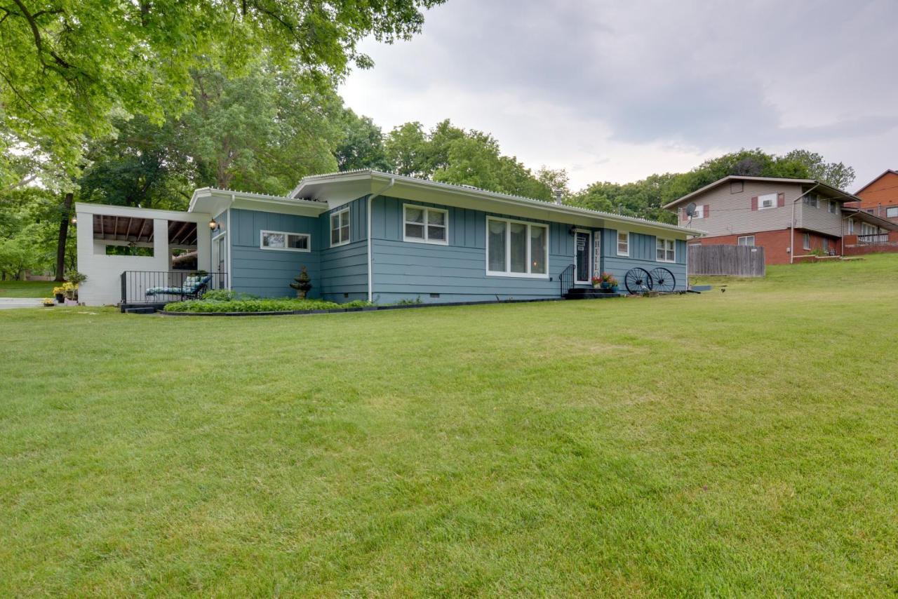Bright Springfield Home Walk To Nature Center! Exterior foto
