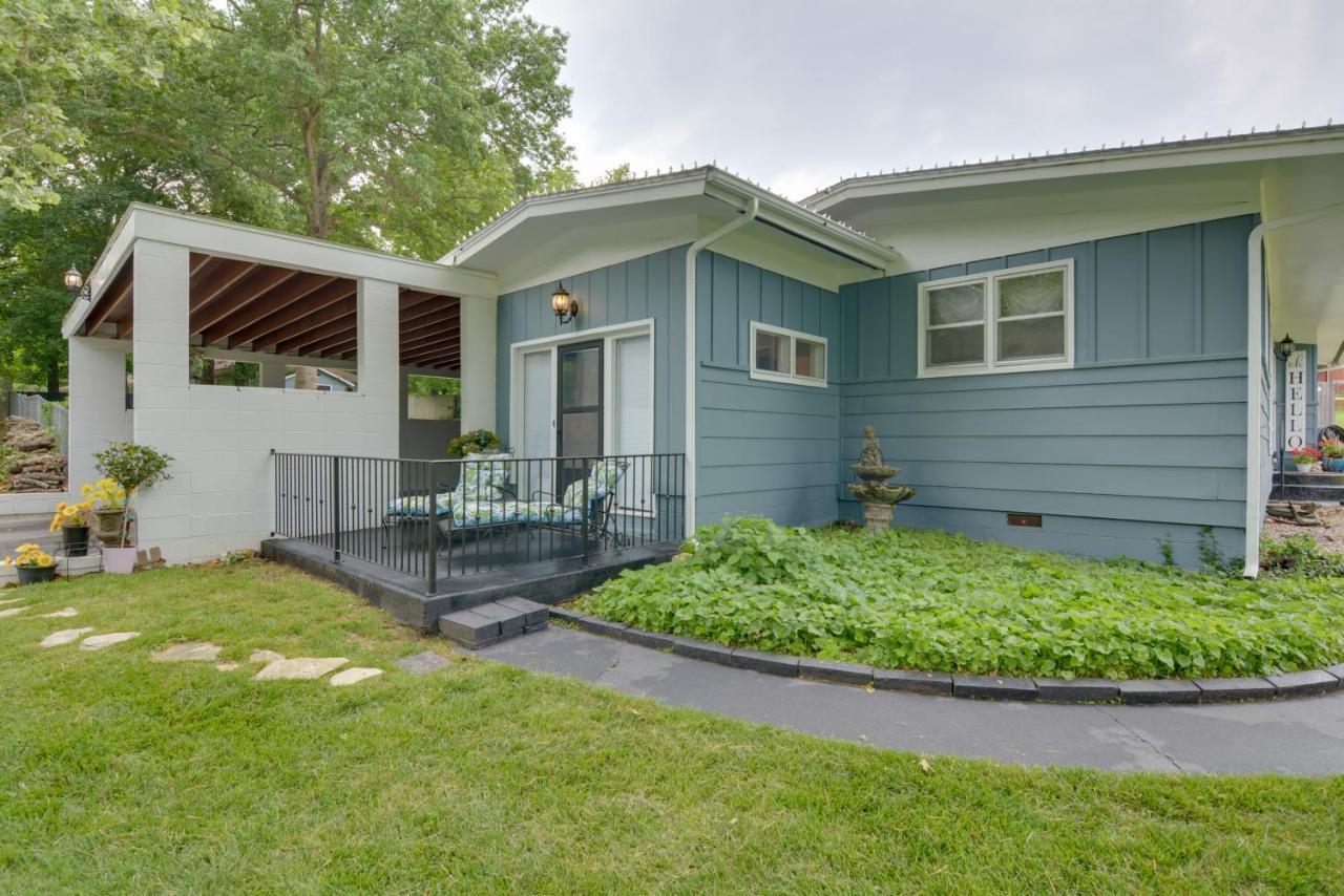 Bright Springfield Home Walk To Nature Center! Exterior foto